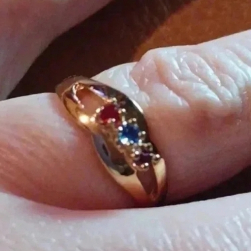 Gold-plated Mother's ring. yellow